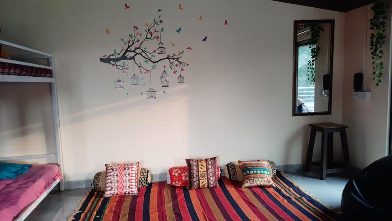 Hostel Costel Mālvan Zewnętrze zdjęcie