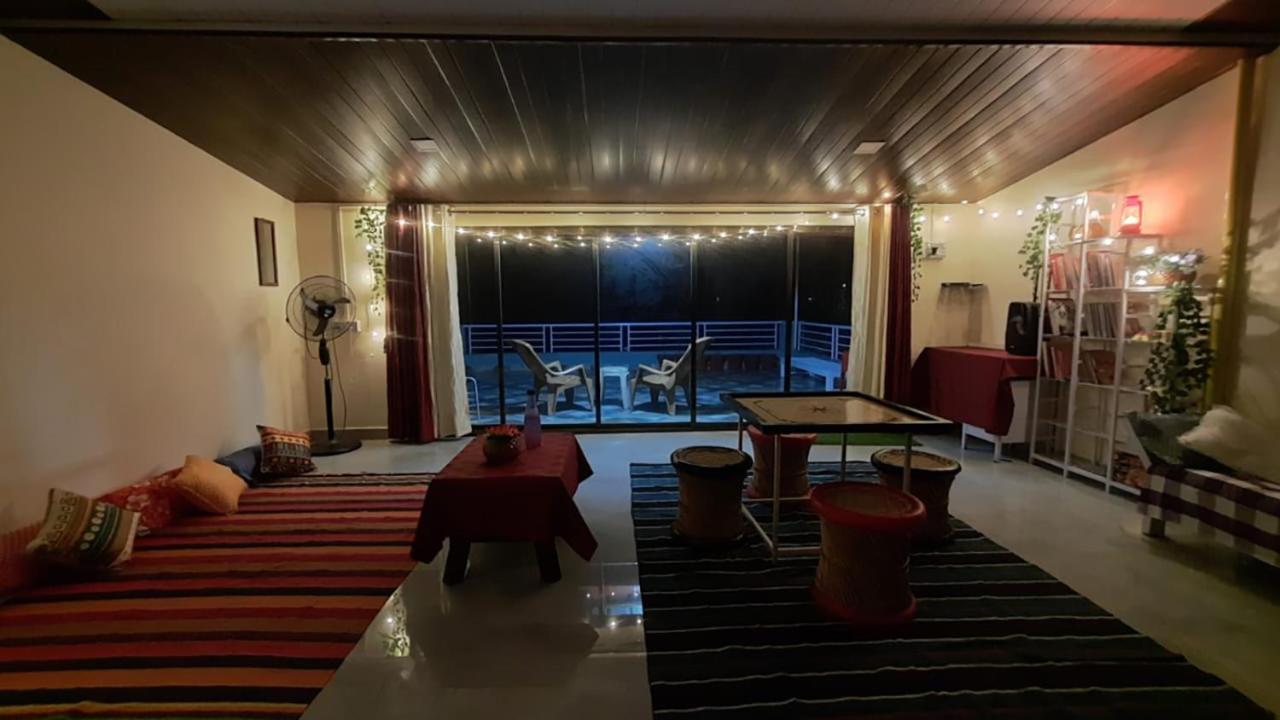Hostel Costel Mālvan Zewnętrze zdjęcie