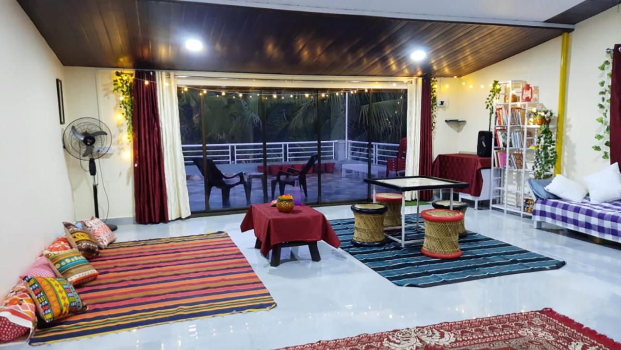 Hostel Costel Mālvan Zewnętrze zdjęcie